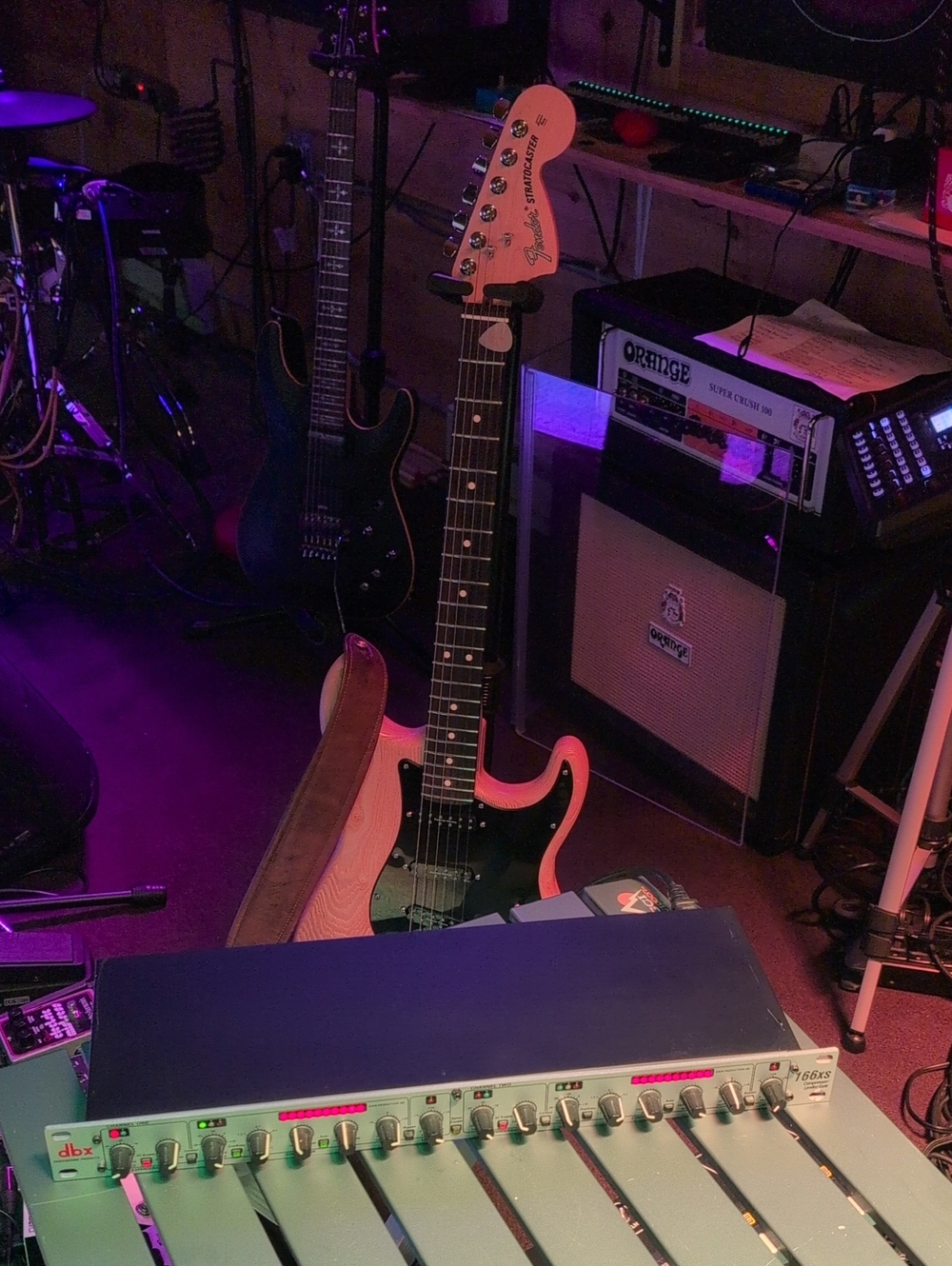 dbx 166xs COMPRESSOR LIMITED/GATE